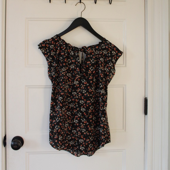 LC Lauren Conrad Pleated Scoopneck Top - Picture 2 of 8